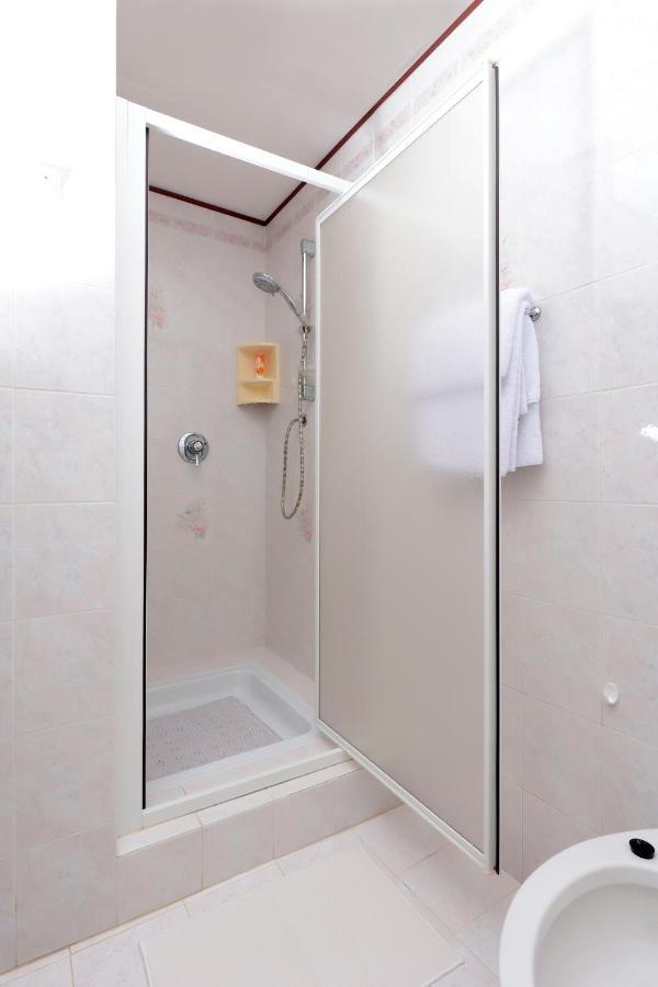 Apartman Villa Marina Rakalj Bagian luar foto